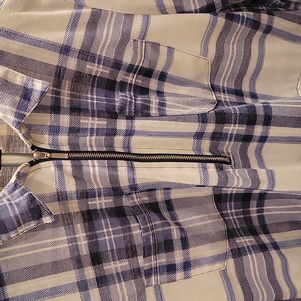 Shirt - Picture 3 of 5